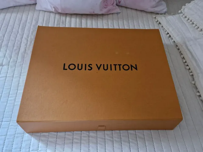 Caixa louis vuitton