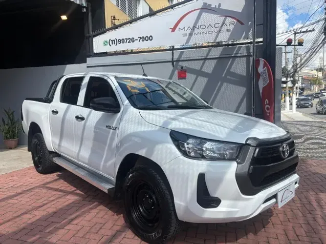 Toyota Hilux CD 4X4 2.8 Diesel Mec. 2024