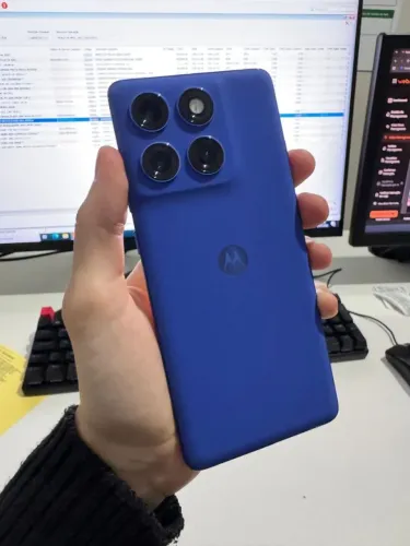 Moto Edge 60 pro Azul 256gb + 12gb ram (na garantia)