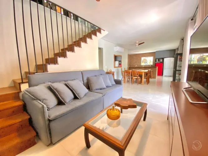 Chacará com terreno de 9.338m² localizada no bairro Ratones, Florianópolis.