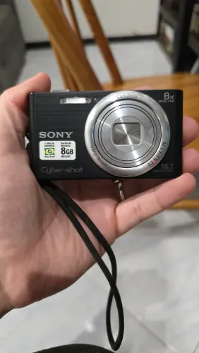 Câmera Sony Cyber-Shot 16.1 MP