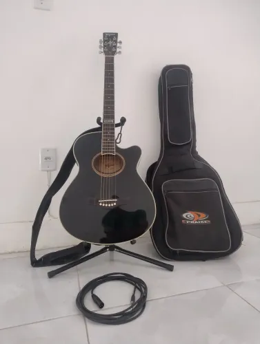 Violão Tagima Dallas com alça, capa acolchoada, pedestal e cabo ponta banana e PPA.