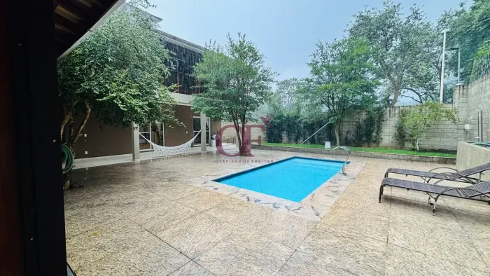 Casa no Paineiras da Malota com 4 Dormitórios e Piscina Aquecida  Jundiaí/SP