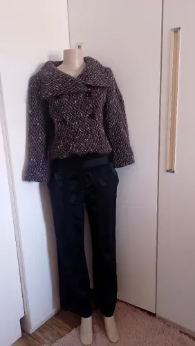 Conjunto de casaquinho e calça pantalona