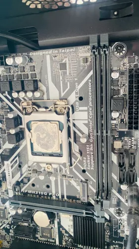Kit Intel CPU i3 9100 + placa mãe