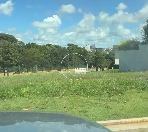Lote no Condomínio Alphaville. Anápolis-GO.