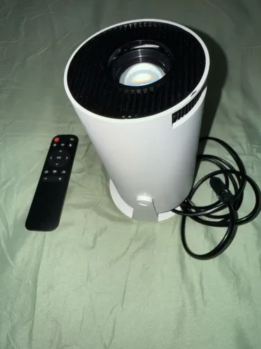 mini projetor portátil modelo HY300