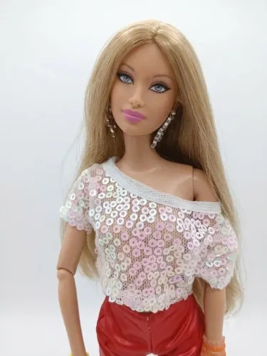 Boneca Barbie collector Basics praia model muse 4