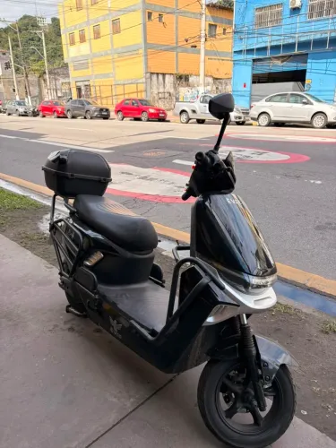 Scooter elétrica 2025/2026 único dono