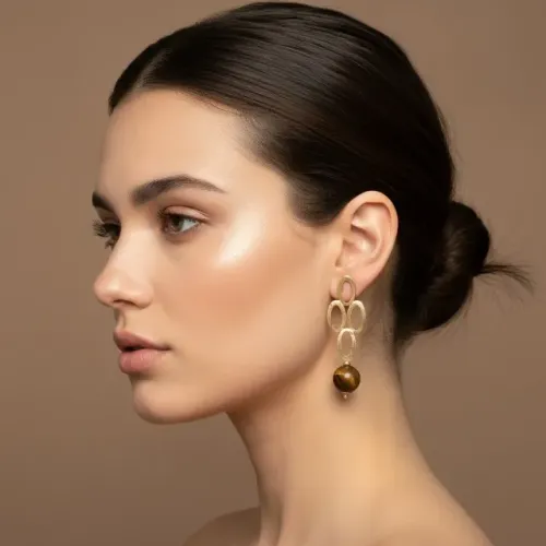 Brinco feminino pedra natural olho de tigre banhado a ouro 18K