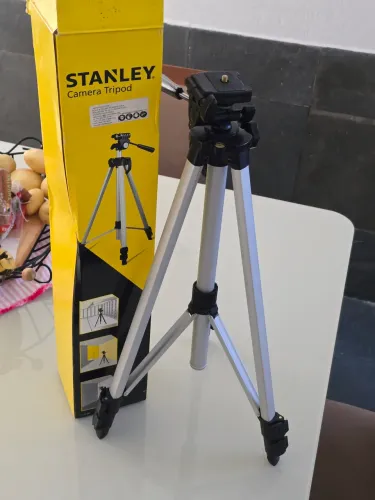 Tripé Stanley 60 a 150 cm.