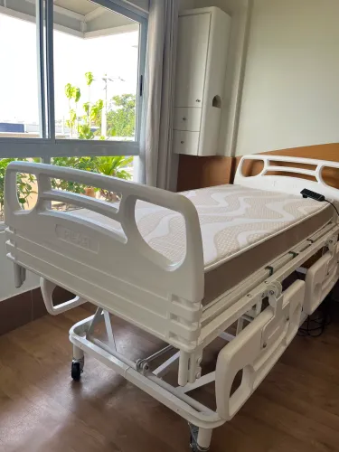 Cama Hospitalar Motorizada PILATI | Apenas 3 meses de uso