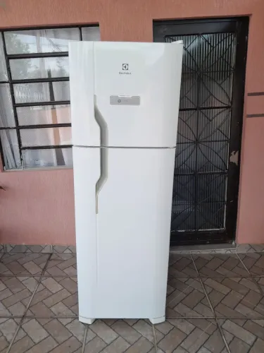 Geladeira Electrolux Frost Free 371 litros 110v 