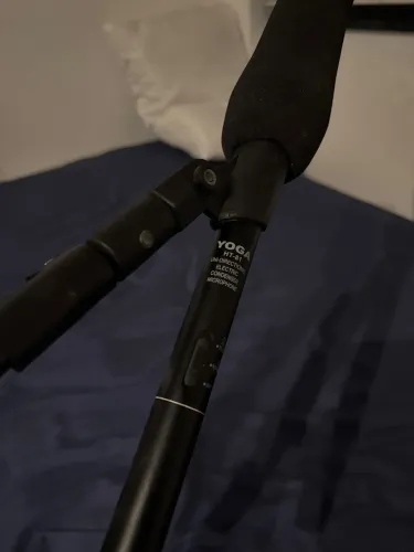 Microfone YOGA HT-81 + PEDESTAL