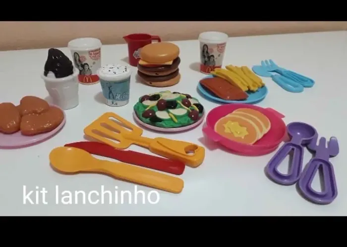 Kit panelinha, comidinha, kit médico e kit praia