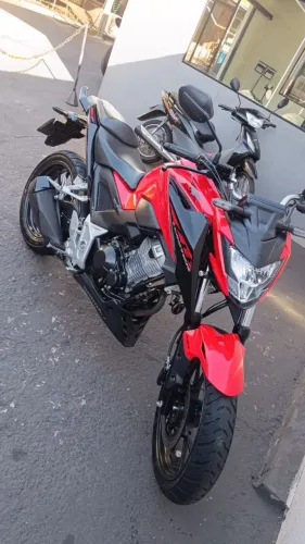 Cb 300f com abs