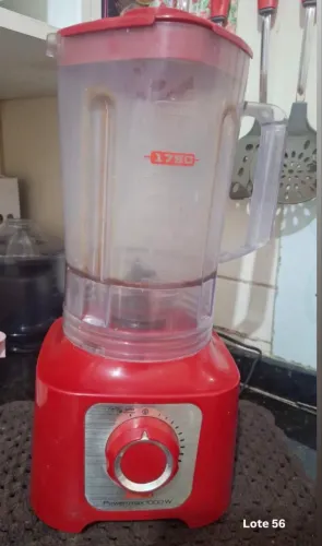 Liquidificador Arno (funcionando bem o motor) copo com defeito