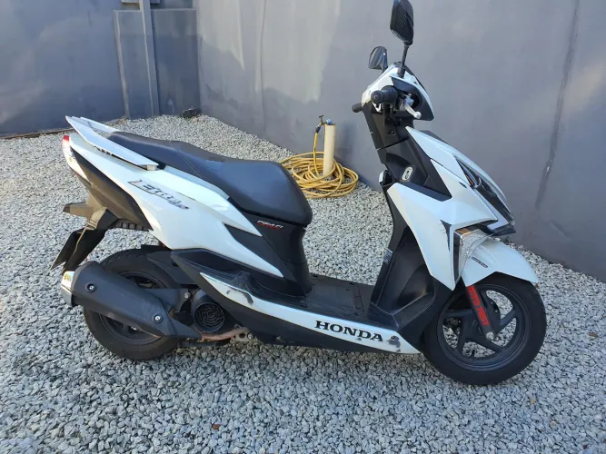 Honda Elite 125 branca ano 2021