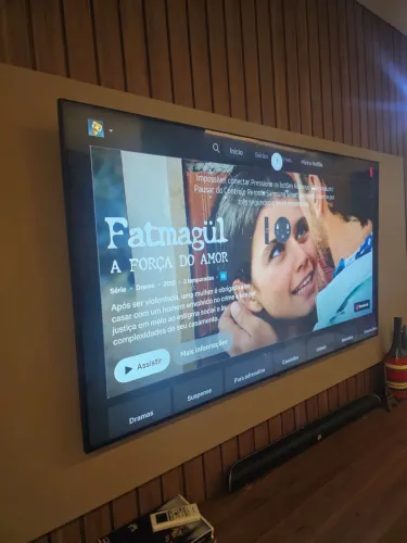 TV Samsung 65? Crystal UHD Smart - Excelente estad