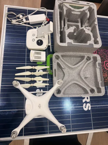 Vendo Drone Phantom 4