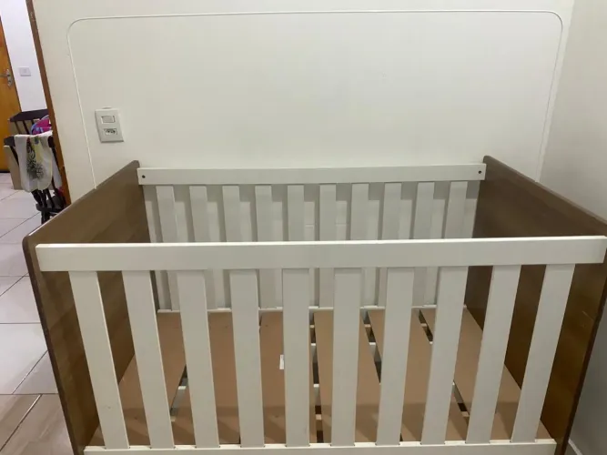 Vendo berço com colchão
