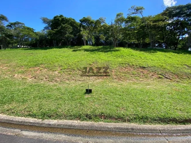 Terreno com Piscina no Santa Barbara, Jambeiro