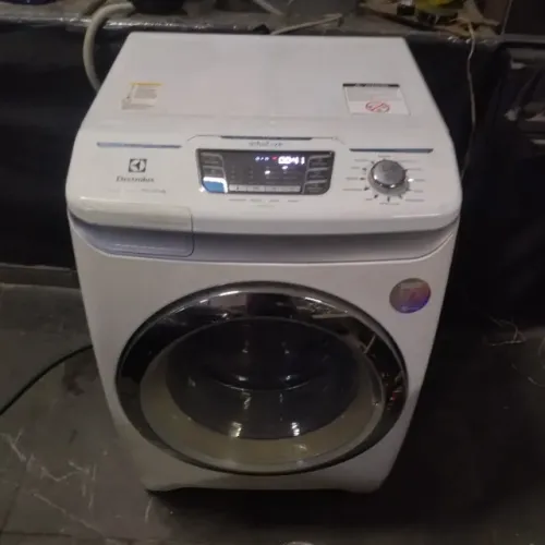 Lava e Seca Eletrolux 10,5Kg, 220 volts, funcionando e em excelente estado