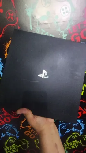 PS4 pro com defeito