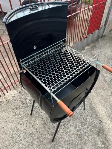 Churrasqueira meio tambor alta com regulagem preta 100lts 