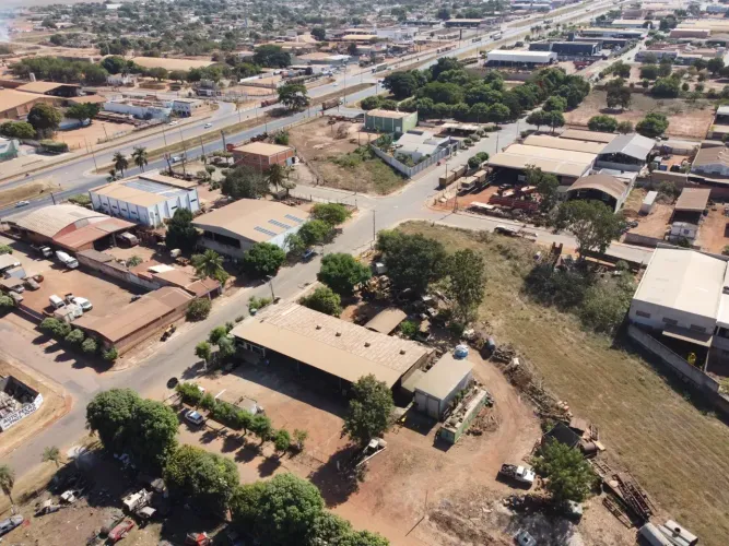 Ponto comercial/Loja/Box para venda tem 821 metros quadrados