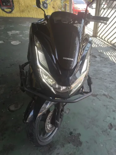 PCX DLX 160 2025