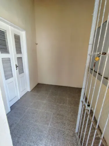 Alugo casa Bonsucesso