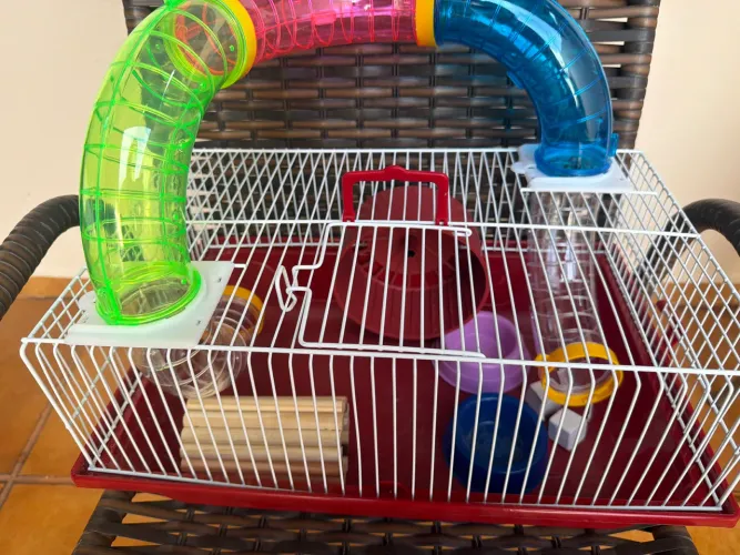 Vende-se gaiola de hamster. Em perfeito estado!