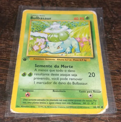 Item de Colecionador: Bulbasaur 1ª Edição (Base Set Clássico de 1999)