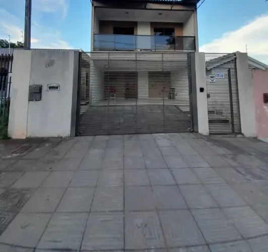 Sobrado com "4 AR" e Moveis Planejados. Rua Mascarenhas de Moraes 1185 Jd Alvorada Maringá