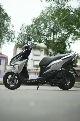 Honda Elite 125 2024 - Apenas 10 mil km!