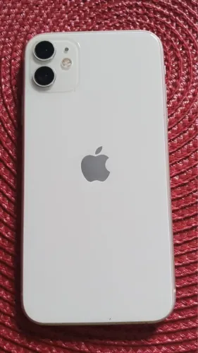 iPhone 11 impecável