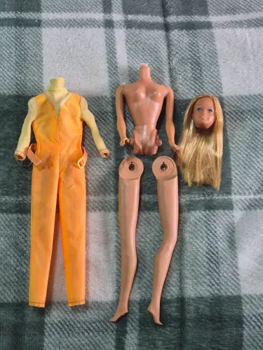 Boneca barbie sun valley anos 70 para restauração
