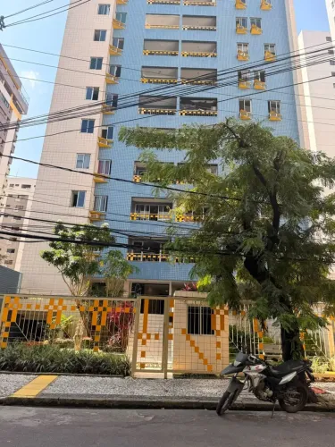 Alugo apartamento com 2 quartos, suíte e 1 vaga na Madalena - Recife - PE