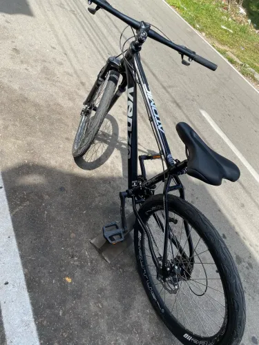 Estou vendendo esta bicicleta nova