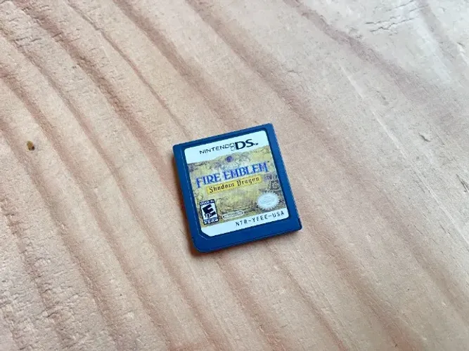 Jogo Fire Emblem Shadow Dragon Nintendo DS
