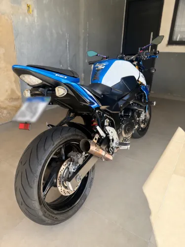 SUZUKI GSR750 ZA 15/16 AZUL