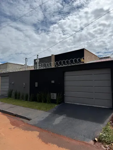 linda casa em trindade zero de entrada