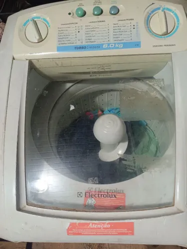 Máquina de lavar roupa Eletrolux