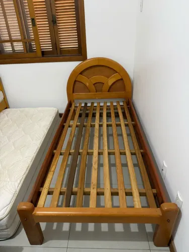 Cama com colchão Beden