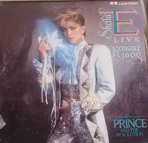 LaserDisc Sheila E - Live Romance 1600 com participação de Prince and The Revolution. 