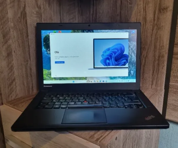 Notebook Lenovo ThinkPad (Core i5 / 8GB / SSD de 256GB) Windows 11 e Office