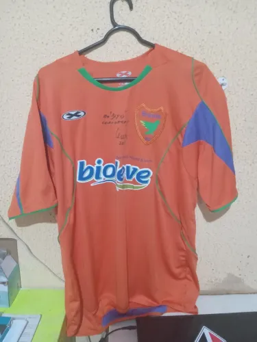 CAMISA BRASILIS 2012 (autografada pelo zagueiro Oscar)
