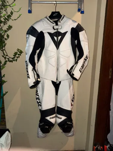 Macacão Dainese 1 peças tamanho 50