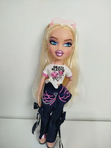 Boneca Bratz CLOE STYLIN, NOVA